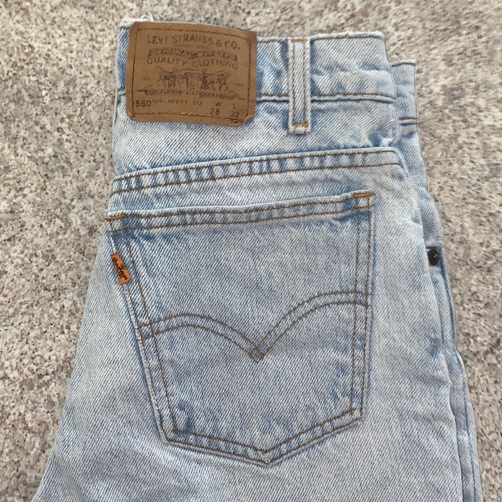 VINTAGE LIGHT WASH LEVIS